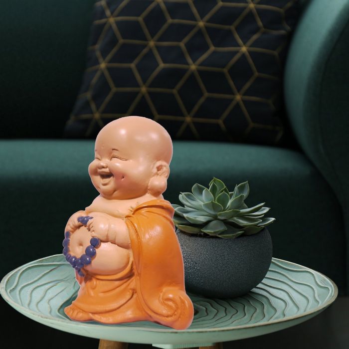 Lachender Mönch mit Perlenkette, orange, 10 cm
