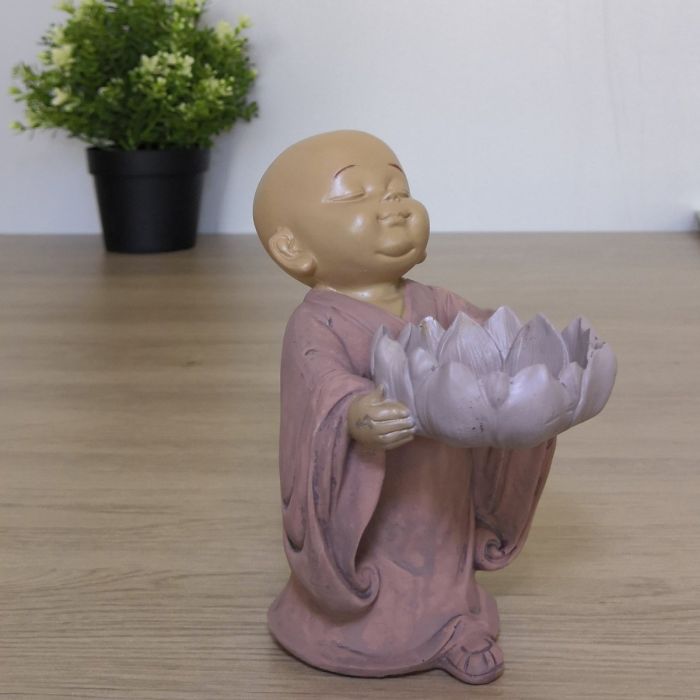Mönchsfigur mit Lotusblüte als Teelichthalter, 13 cm
