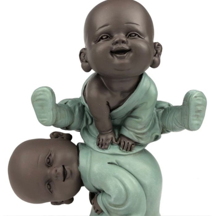 Zwei spielende Mönche „Jump“ aus Polyresin, 12 cm