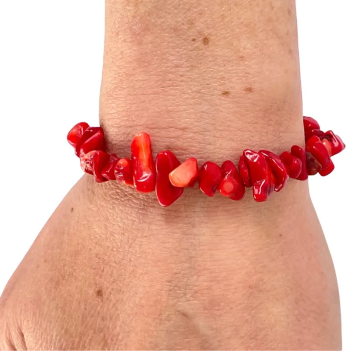 Armband aus Natursteinen, rote Koralle, 18 cm